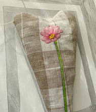 Load image into Gallery viewer, Stem Flower Heart Sachet