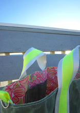 Load image into Gallery viewer, Multi Color Foliage Waxed Canvas Tote