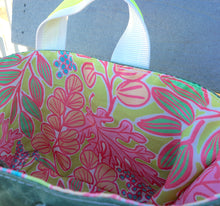Load image into Gallery viewer, Multi Color Foliage Waxed Canvas Tote