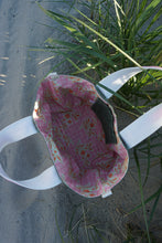 Load image into Gallery viewer, Pink Paisley Picnic Waxed Canvas Tote