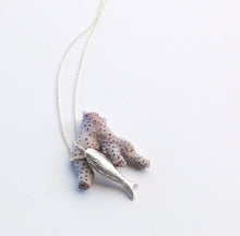 Load image into Gallery viewer, Fish on The Line Necklace