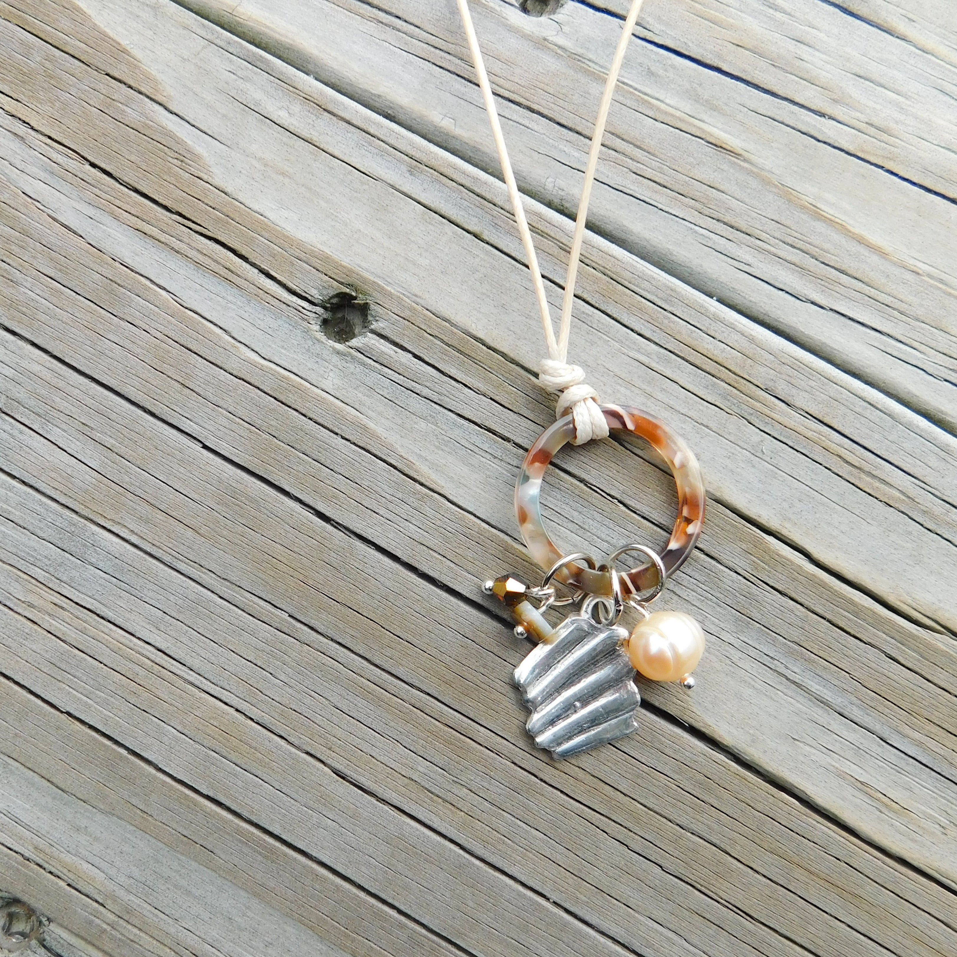 Scallop Shell Charm Necklace