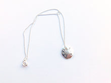 Load image into Gallery viewer, Sanddollar Necklace
